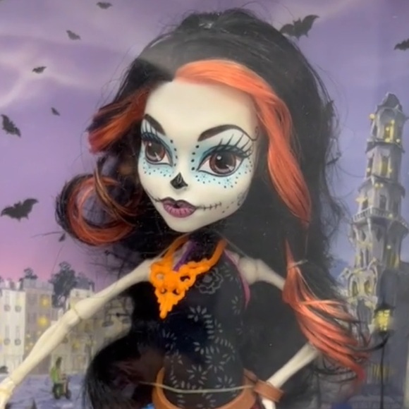 Monster High Skelita Calaveras Monster High Scaris Dolls NIB Discontinued - Picture 10 of 11
